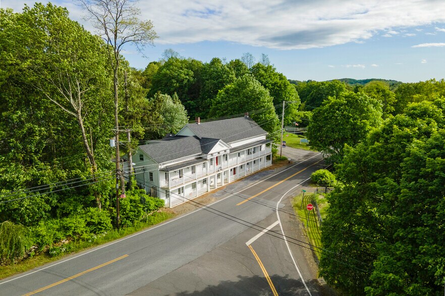 88 Hunns Lake Rd, Stanfordville, NY à vendre - Photo de l’immeuble – Image 3 sur 42