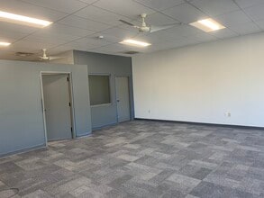 1825-1847 NW Vivion Rd, Kansas City, MO à louer Photo intérieure– Image 2 sur 4