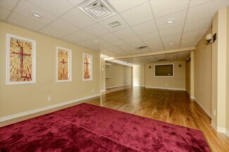 Plus de détails pour 32-38 Roosevelt Ave, Valley Stream, NY - Local commercial à louer