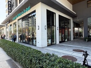 221 SW 12th St, Miami, FL à louer Photo de l’immeuble– Image 1 sur 9