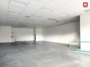 9050-9070 Van Nuys Blvd, Panorama City, CA à louer Photo intérieure– Image 2 sur 5