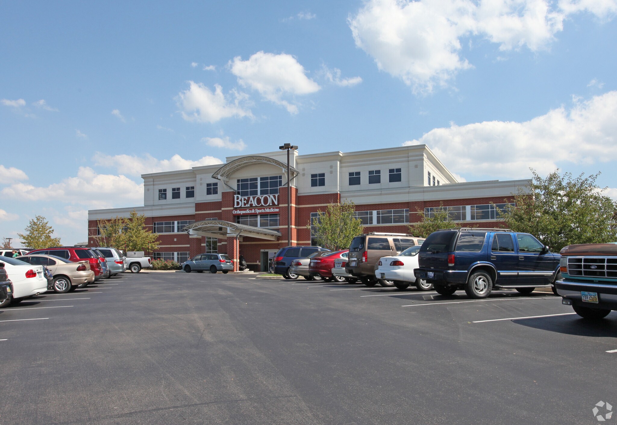 6480 Harrison Ave, Cincinnati, OH à louer Photo principale– Image 1 sur 3