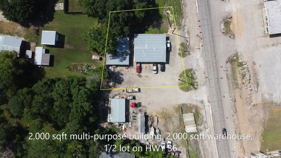 206 S Columbia Dr, West Columbia, TX à vendre - Vidéo sur l’annonce professionnelle – Image 2 sur 29