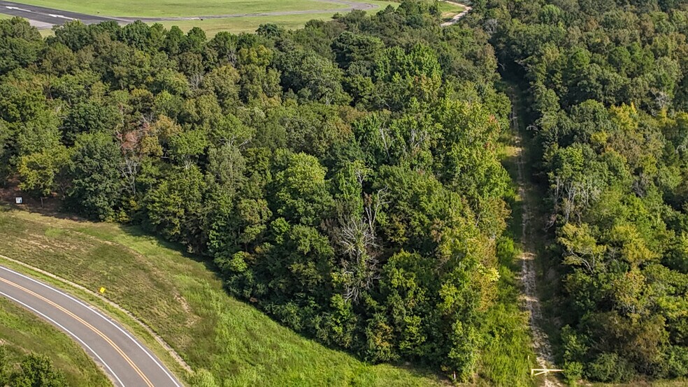 McLeod St. & Aviation Plaza, Hot Springs National Park, AR à vendre - Photo de l’immeuble – Image 2 sur 12