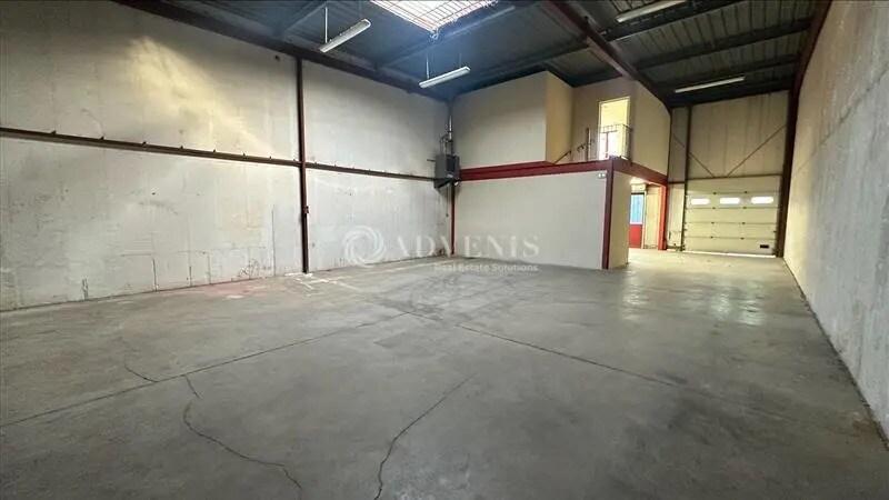 Local d’activités dans Champigny-sur-Marne à louer - Photo de l’immeuble – Image 1 sur 12