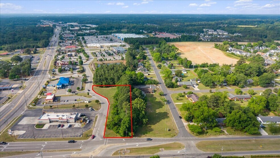 135 Stacy Weaver Dr, Fayetteville, NC à vendre - Aérien – Image 3 sur 12