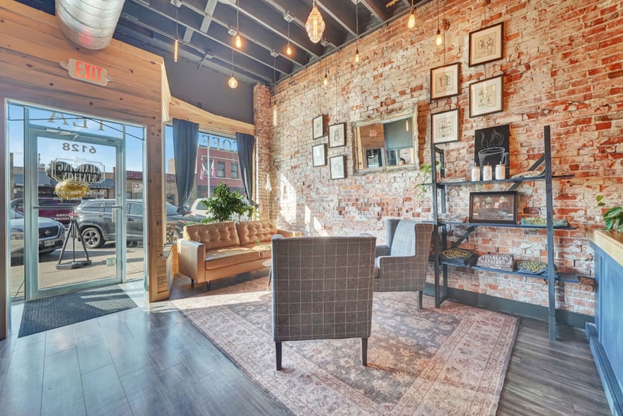 6128 Havelock Ave, Lincoln, NE à vendre - Photo intérieure – Image 2 sur 8