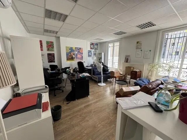 Bureau dans Paris à louer - Photo de l’immeuble – Image 3 sur 8