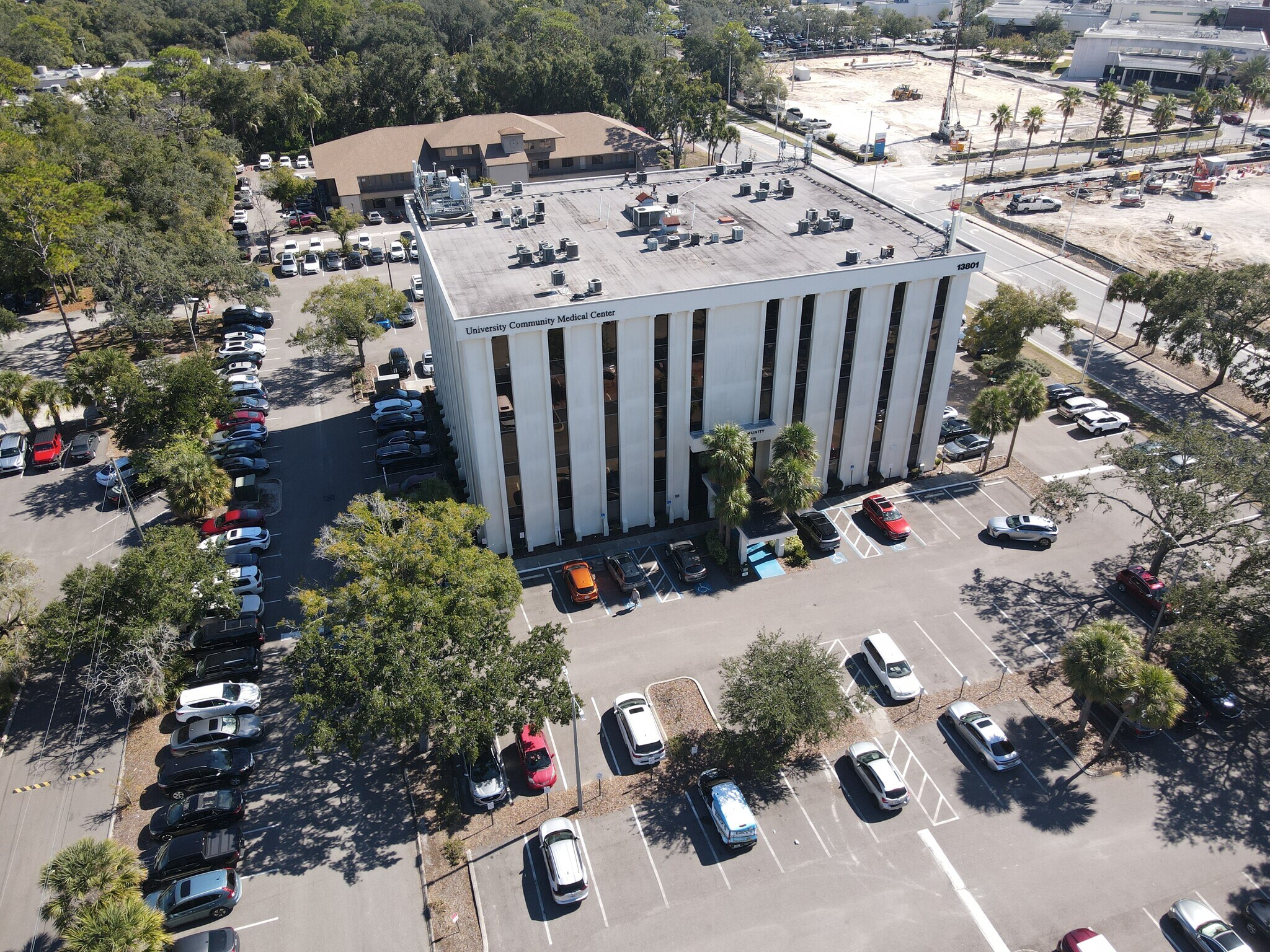 13801 Bruce B Downs Blvd, Tampa, FL à louer Photo principale– Image 1 sur 25