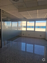 Bureau dans Las Rozas de Madrid, Madrid à louer Photo intérieure– Image 2 sur 6