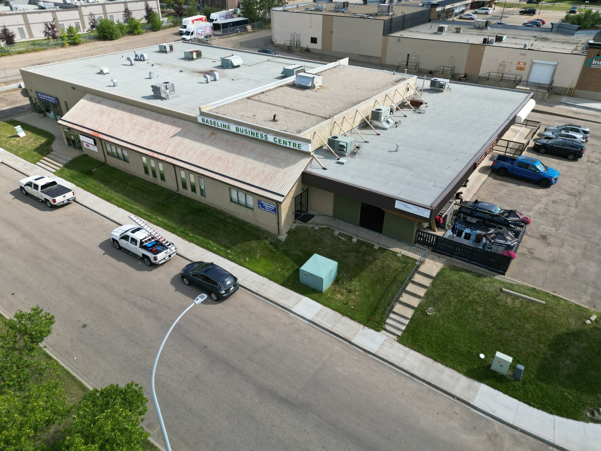 33 Blackfoot Rd, Sherwood Park, AB à vendre Photo de l’immeuble– Image 1 sur 3