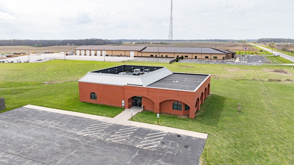 18400 Shipman Rd, Carlinville, IL à vendre - Photo principale – Image 1 sur 48