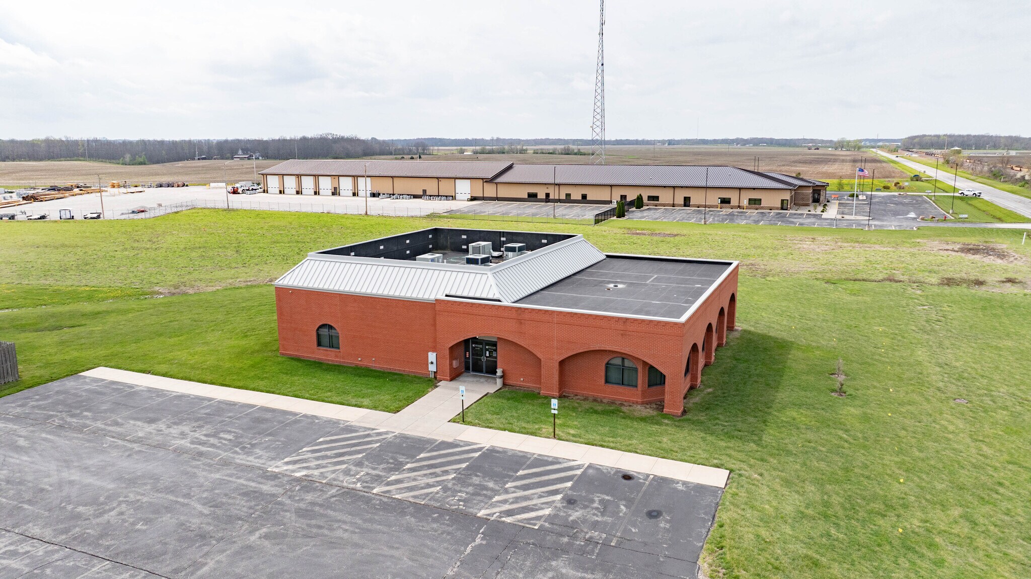 18400 Shipman Rd, Carlinville, IL à vendre Photo principale– Image 1 sur 49
