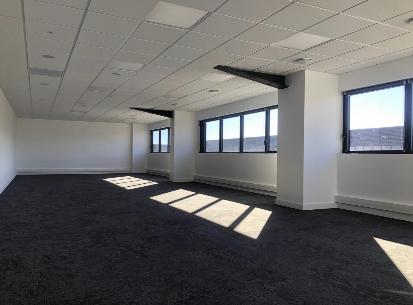 Local d'activités dans Dagneux à vendre Photo intérieure– Image 1 sur 1