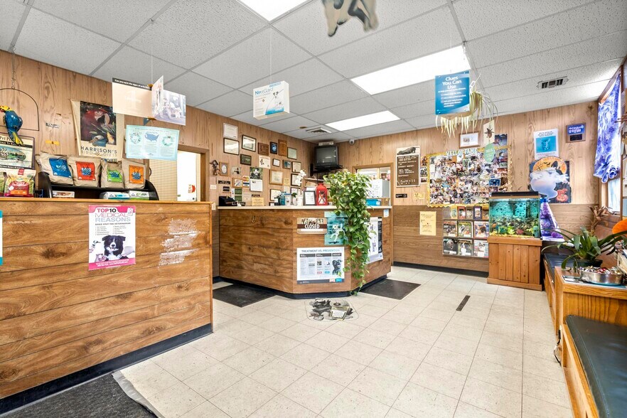 755 Barnum Avenue Cutoff, Stratford, CT à vendre - Photo de l’immeuble – Image 2 sur 13