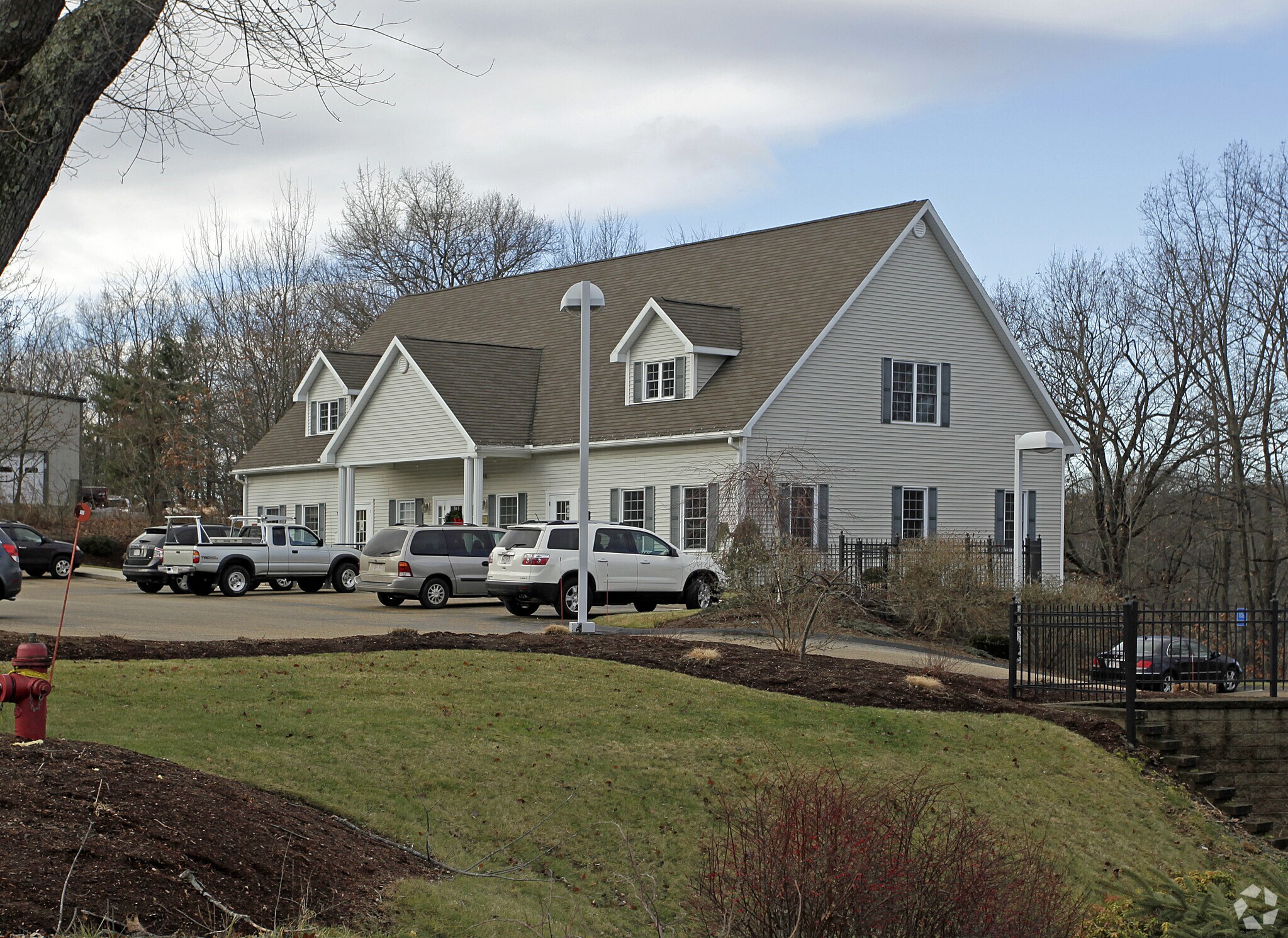 206 Southbridge St, Auburn, MA à louer Photo principale– Image 1 sur 14