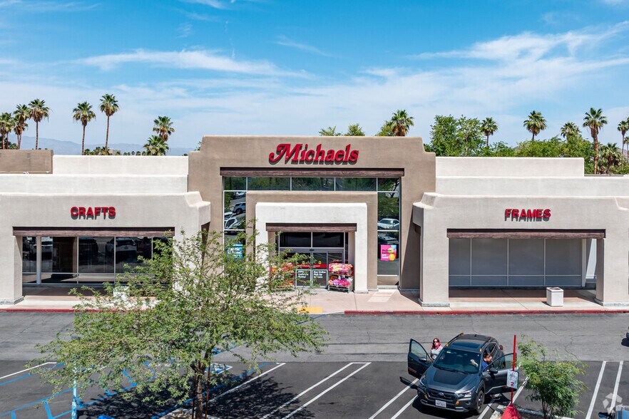 44150 Town Center Way, Palm Desert, CA à vendre - Photo de l’immeuble – Image 2 sur 5