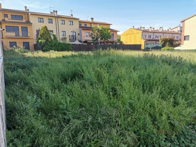 Solares en Roda de Ter portefeuille de 3 biens à vendre sur LoopNet.fr - Photo de l’immeuble – Image 2 sur 4