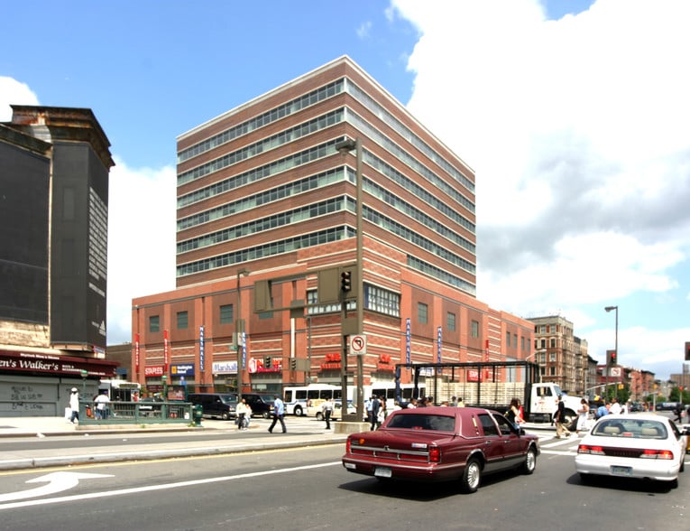 115 W 125th St, New York, NY à louer - Photo de l’immeuble – Image 3 sur 7