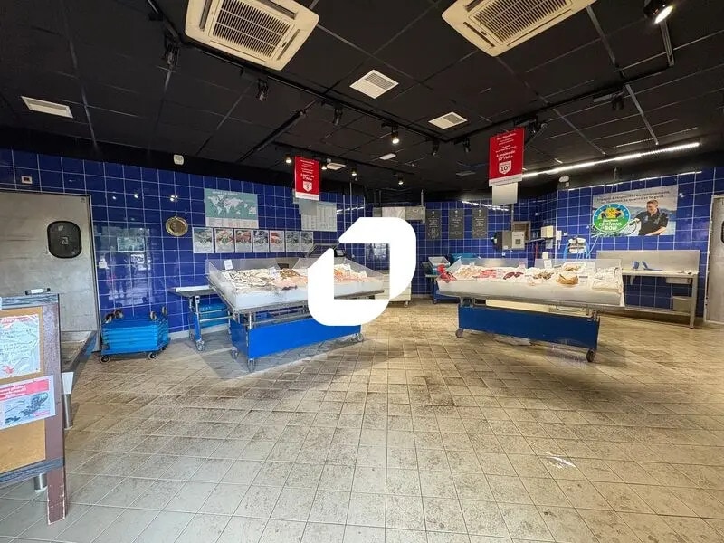 Local commercial dans Jouy-en-Josas à louer Photo de l’immeuble– Image 1 sur 7