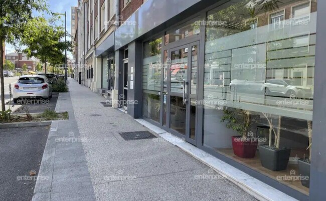 Plus de détails pour 8 Rue De La 2ème D.B, Amiens - Local commercial à louer
