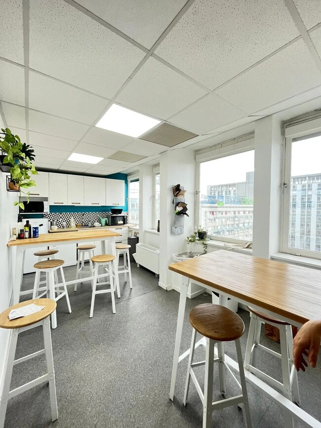 Plus de détails pour 92 Boulevard Victor Hugo, Clichy - Bureau à vendre