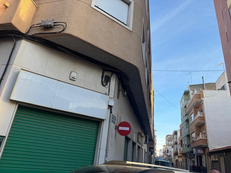 Local commercial dans Elda, Alicante à vendre - Photo de l’immeuble – Image 2 sur 23