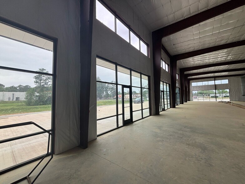 25903 Elmfield Dr, Spring, TX à louer - Photo de l’immeuble – Image 3 sur 8