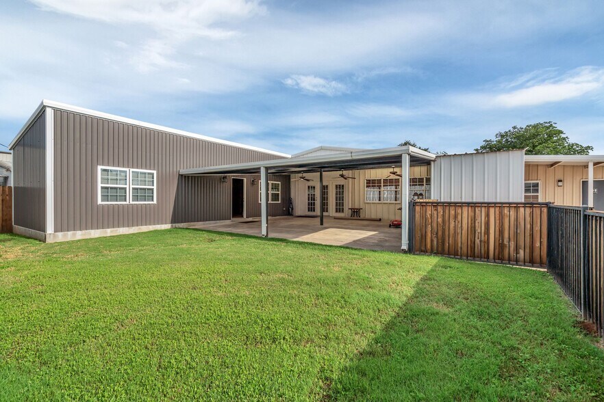 4520 Keller Hicks Rd, Keller, TX à louer - Photo de l’immeuble – Image 2 sur 8