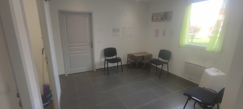 Bureau dans La Verpillière à louer - Photo intérieure – Image 3 sur 7