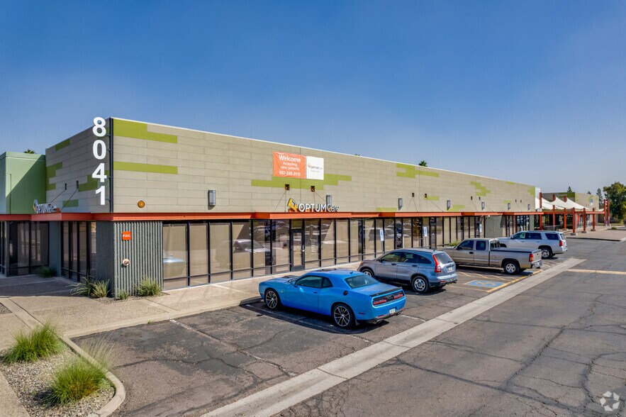 8041 N Black Canyon Fwy, Phoenix, AZ à louer - Photo de l’immeuble – Image 3 sur 3