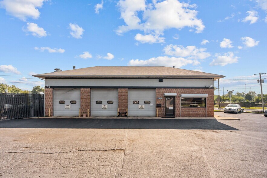 14150 Sunswept Pk Court, Florissant, MO à vendre - Photo de l’immeuble – Image 2 sur 18