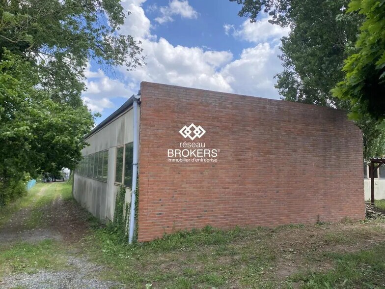 Local d'activités dans Combronde à vendre - Photo de l’immeuble – Image 3 sur 5