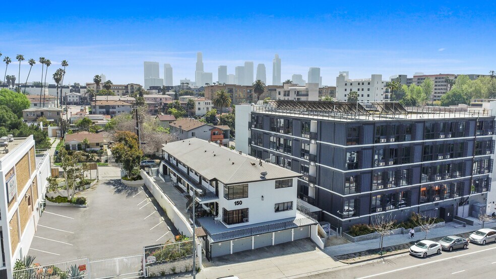151 S Mountain Vw, Los Angeles, CA à vendre - Photo de l’immeuble – Image 3 sur 20