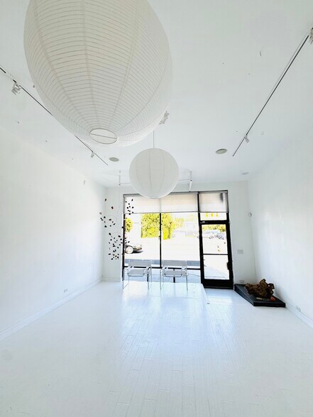 351-353 S La Brea Ave, Los Angeles, CA à louer - Photo de l’immeuble – Image 1 sur 14
