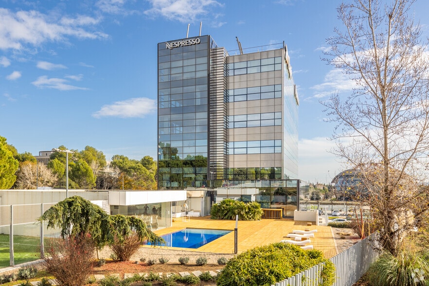 Bureau dans Sant Cugat del Vallès, Barcelona à louer - Photo principale – Image 1 sur 4
