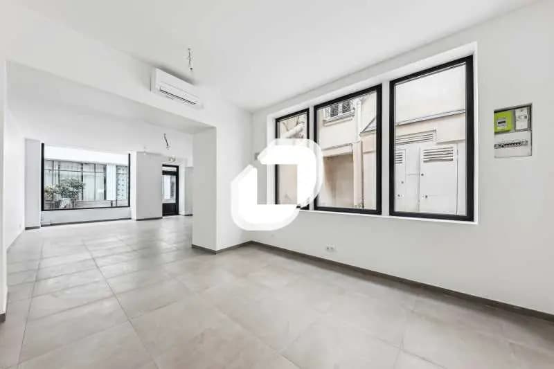 67 Rue De Charenton, Paris à louer - Photo de l’immeuble – Image 2 sur 16