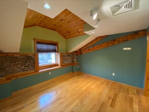 92 N Summit St, Southington, CT à louer Photo intérieure– Image 1 sur 5