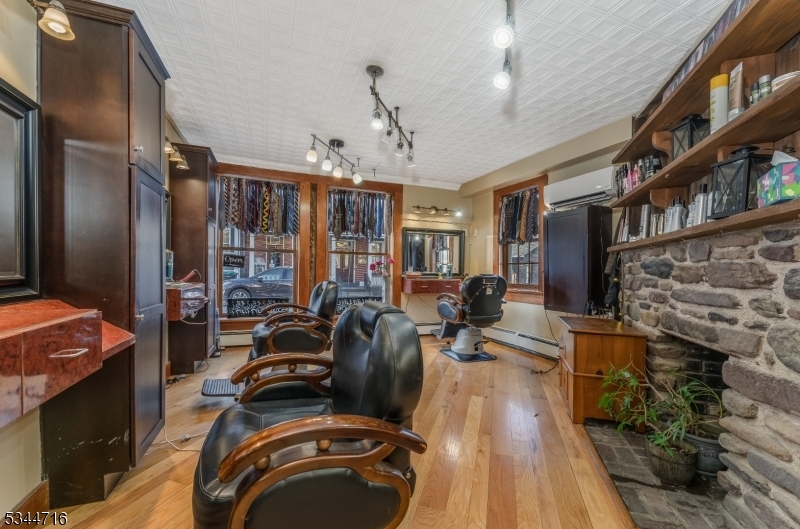 9 Bridge St, Milford, NJ à vendre - Autre – Image 2 sur 32