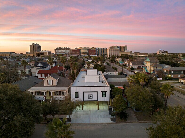 808 Sealy ave, Galveston, TX à vendre - Photo de l’immeuble – Image 2 sur 24