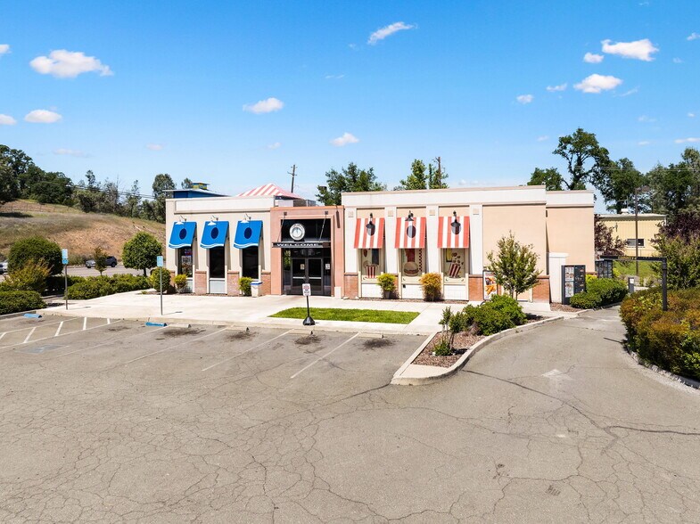 9750 Highway 53, Lower Lake, CA à vendre - Photo de l’immeuble – Image 2 sur 22