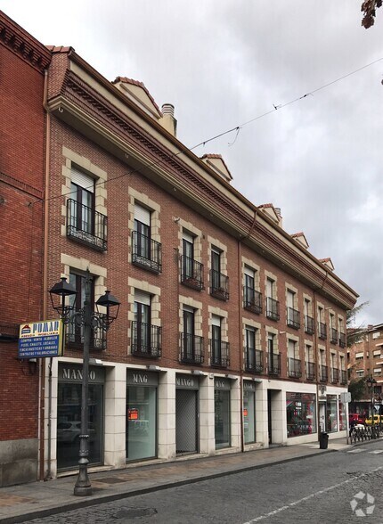 Paseo Del Dos De Mayo, 2, Ávila, Ávila à louer - Photo de l’immeuble – Image 2 sur 2