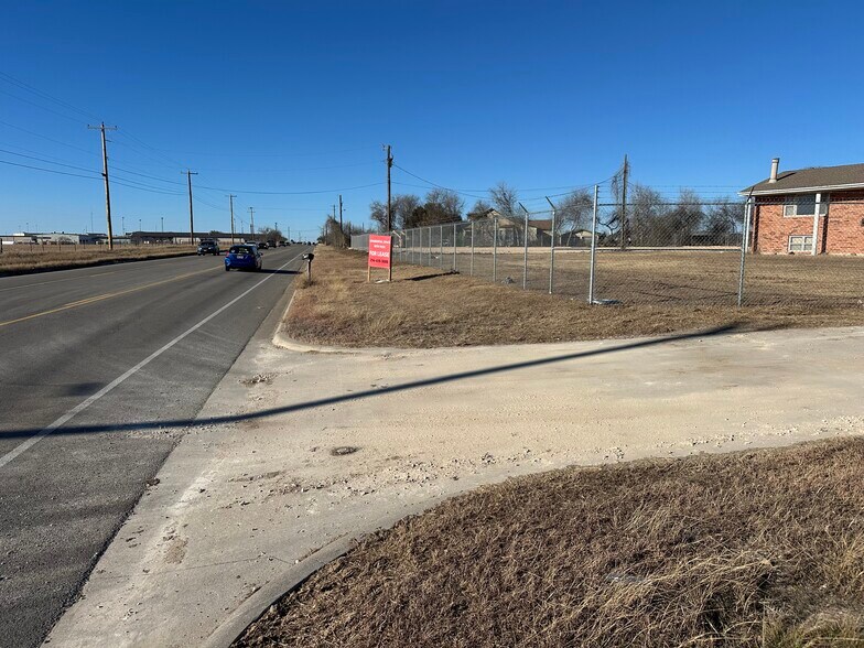 701 Patriot Way, Georgetown, TX à louer - Photo de l’immeuble – Image 2 sur 4