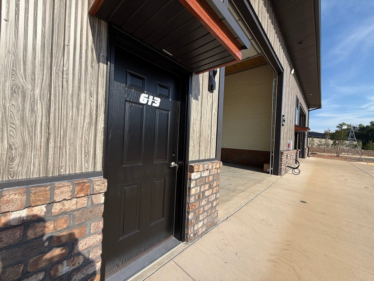 144 McCrary Rd, Mooresville, NC 28117 - Lot 613 - - Photo intérieure - Image 1 of 3