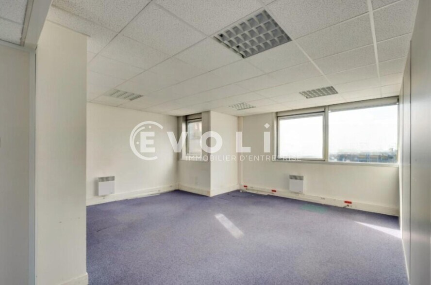 Bureau dans Noisy-le-Grand à vendre - Photo intérieure – Image 2 sur 7