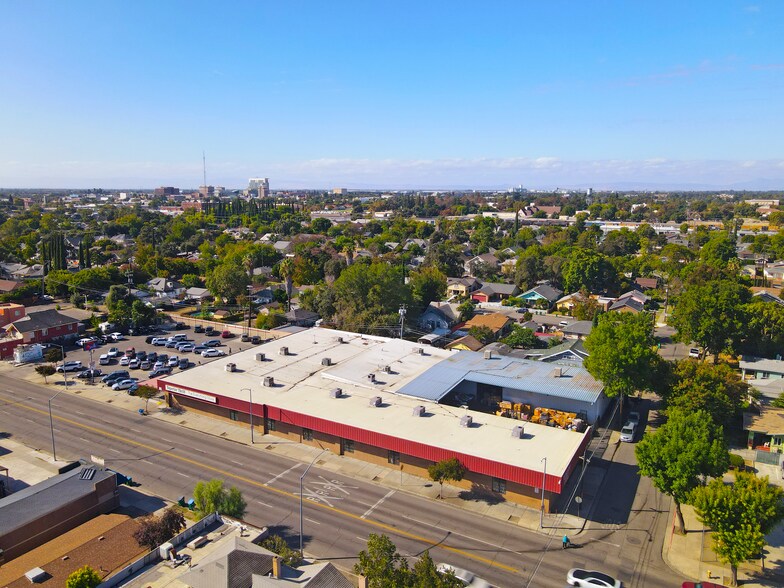 Prime Retail Corridor Opportunity portefeuille de 3 biens à vendre sur LoopNet.fr - Photo de l’immeuble – Image 2 sur 8