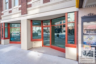 305 2nd St SE, Cedar Rapids, IA à louer Photo intérieure– Image 2 sur 2