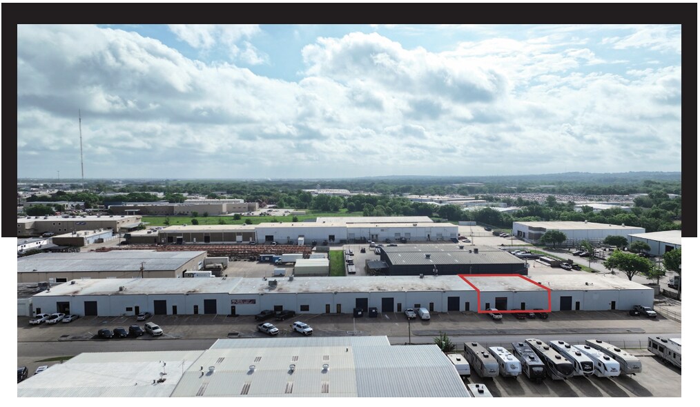 1800-1816 Hickory Dr, Haltom City, TX à louer Photo de l’immeuble– Image 1 sur 4