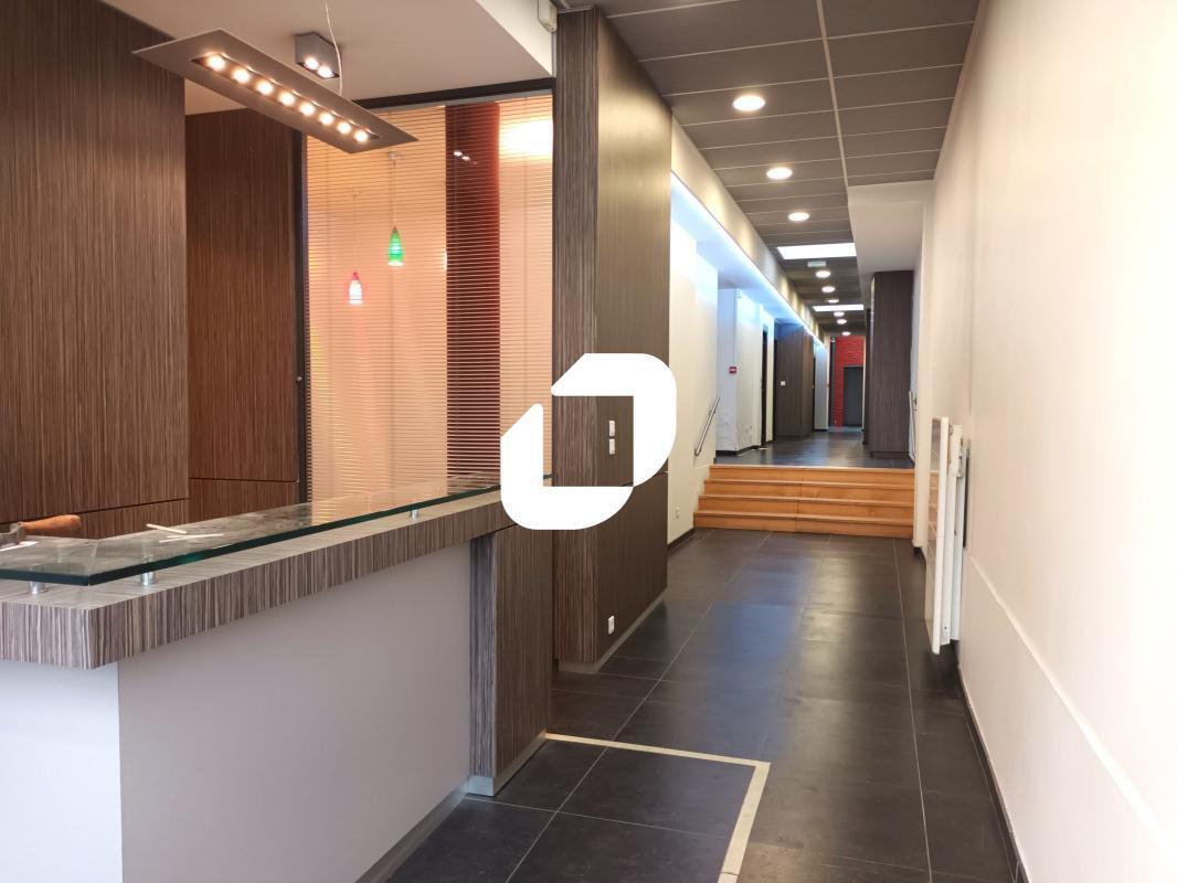 Bureau dans Lille à louer Hall d’entrée– Image 1 sur 14