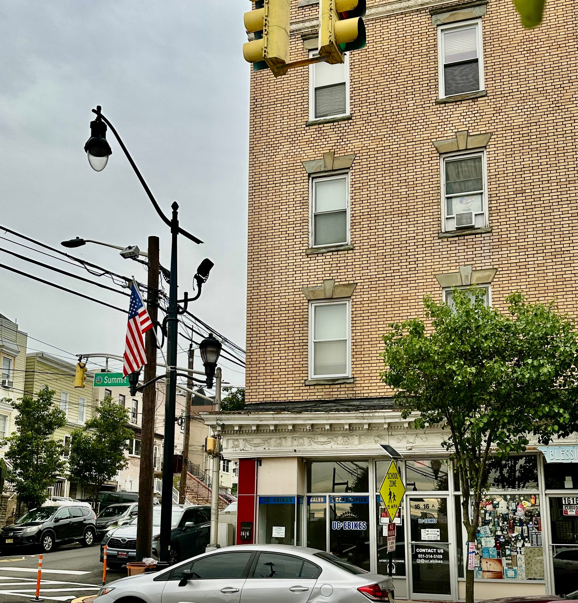 1616 Summit Ave, Union City, NJ à louer Photo de l’immeuble– Image 1 sur 8
